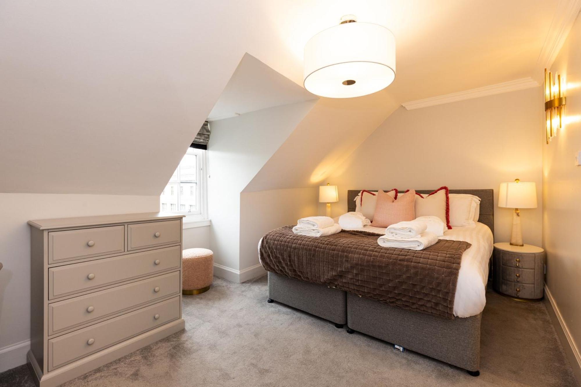 Righ Properties - Luxurious City Centre Three Bedroom Apartment Edinburgh Exterior photo