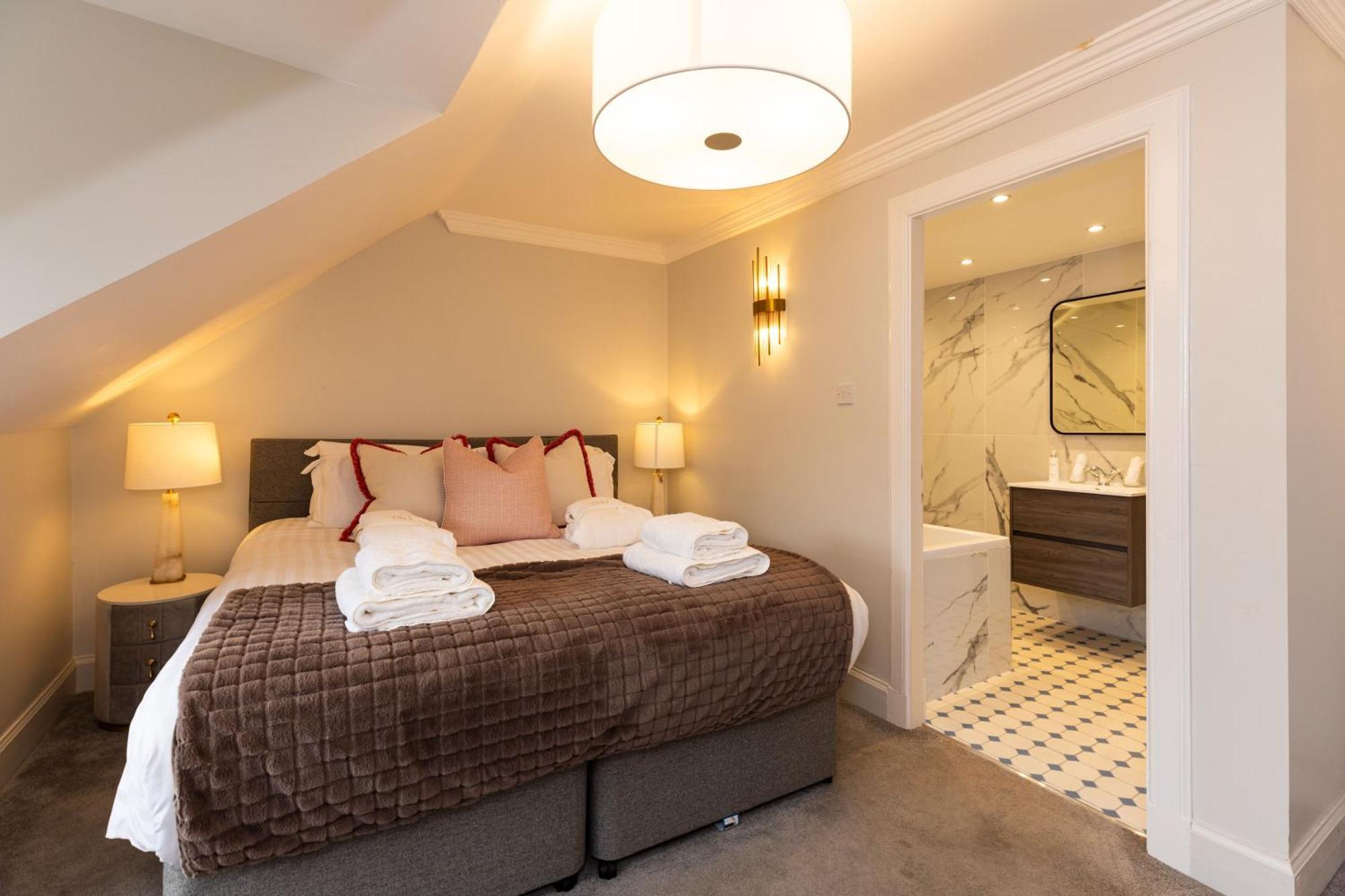 Righ Properties - Luxurious City Centre Three Bedroom Apartment Edinburgh Exterior photo